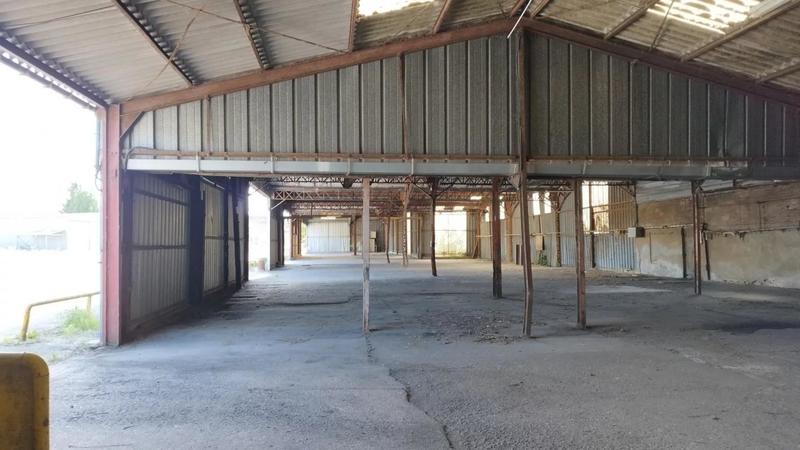 Entrepôt - 4 600 m²