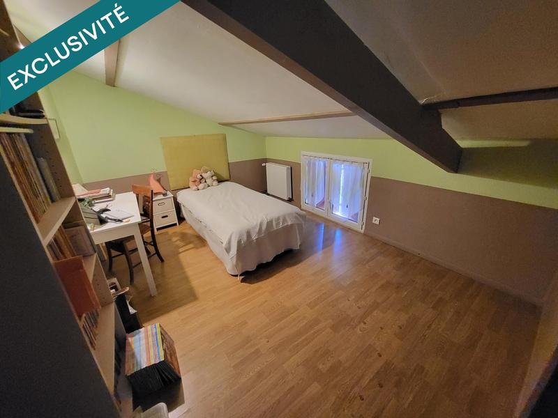 Maison - 335 m² - 14 pièces