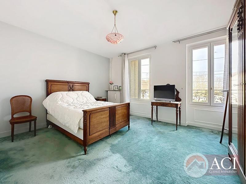 Maison - 174 m² - 7 pièces