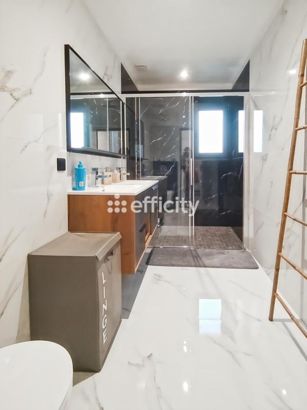 Pavillon - 151 m² - 5 pièces