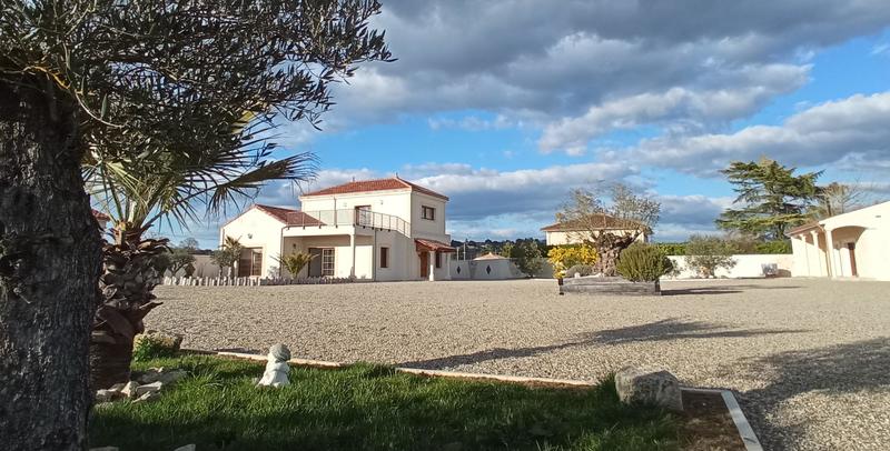 Villa - 281 m² - 7 pièces