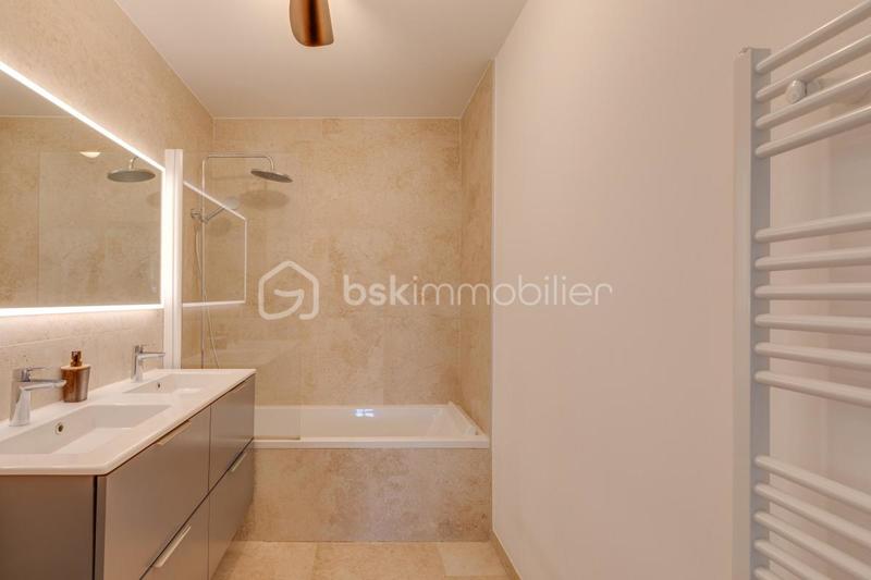 Appartement - 105 m² - 4 pièces