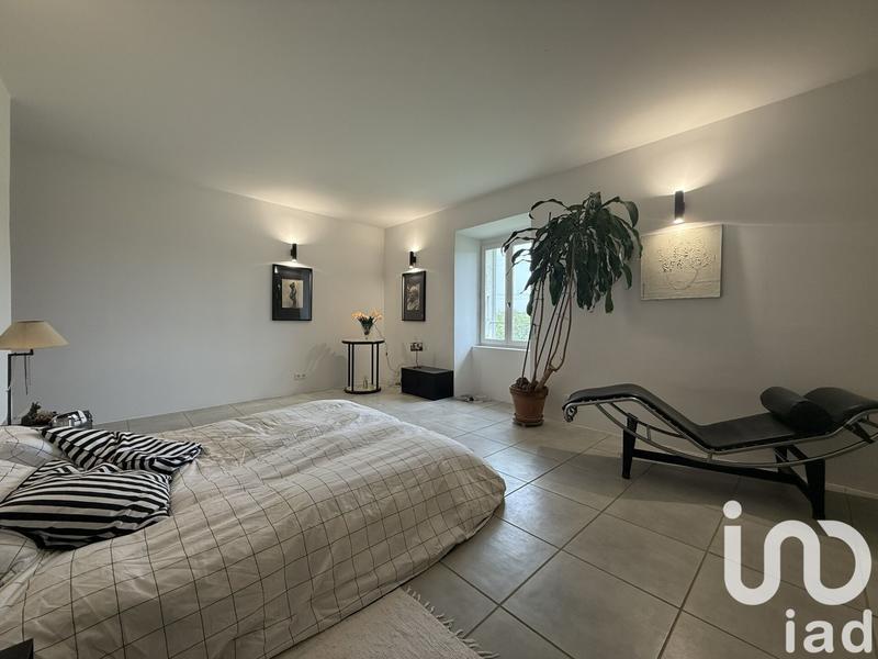 Maison - 245 m² - 8 pièces