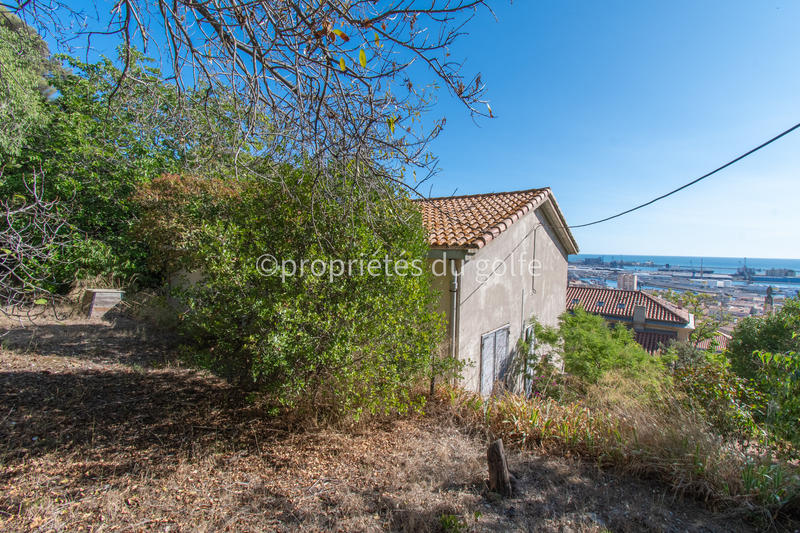 Maison - 99 m² - 5 pièces