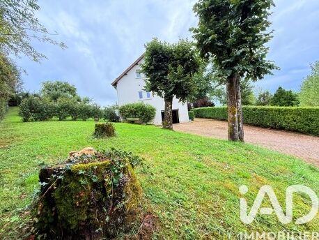 Maison - 141 m² - 8 pièces