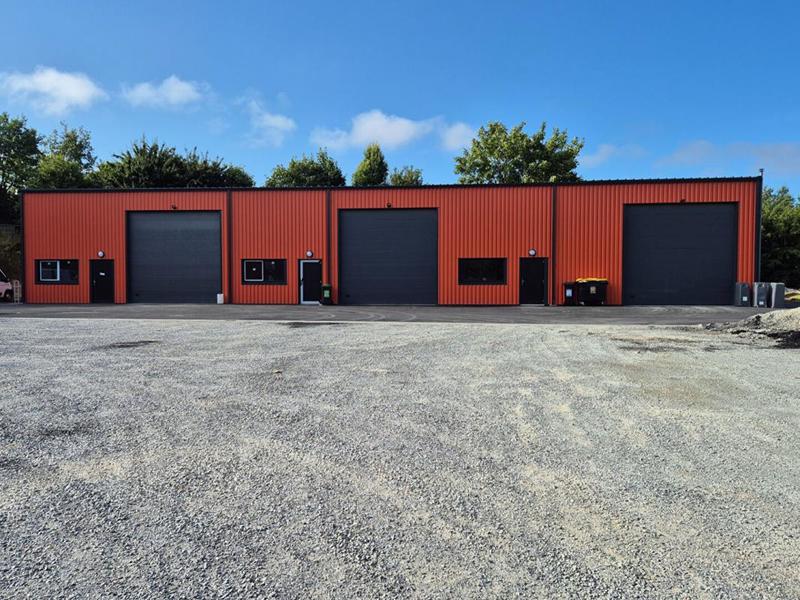 Parking / Garage - 195 m²