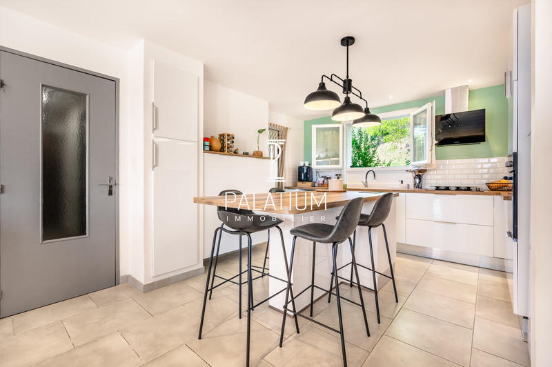 Appartement - 82 m² - 4 pièces