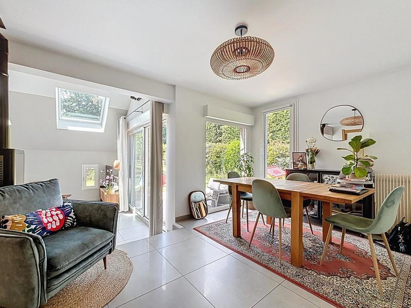 Maison - 140 m² - 6 pièces