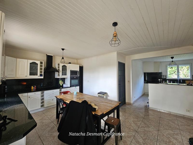 Maison - 239 m² - 7 pièces