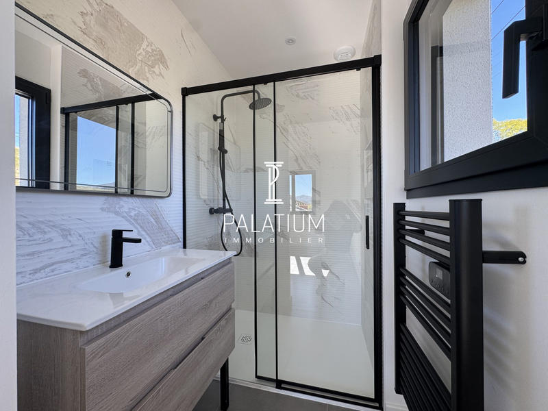 Maison contemporaine - 114 m² - 5 pièces