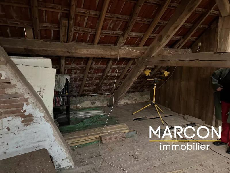 Immeuble mixte - 103 m² - 9 pièces