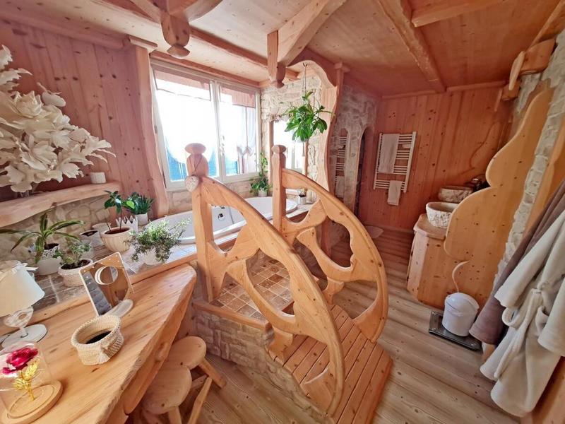 Châlet - 218 m² - 11 pièces