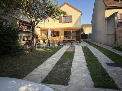 Maison - 115 m² - 6 pièces