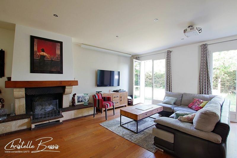 Maison - 189 m² - 8 pièces