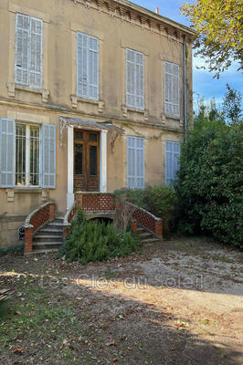 Maison - 357 m² - 14 pièces