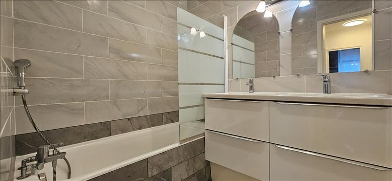 Appartement - 93 m² - 4 pièces