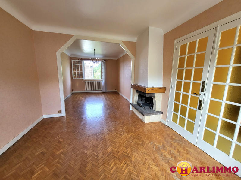 Maison traditionnelle - 121 m² - 6 pièces