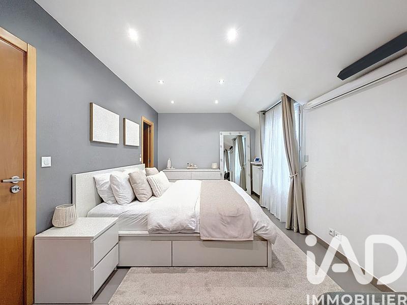 Maison - 102 m² - 5 pièces