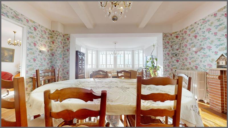 Villa - 286 m² - 12 pièces