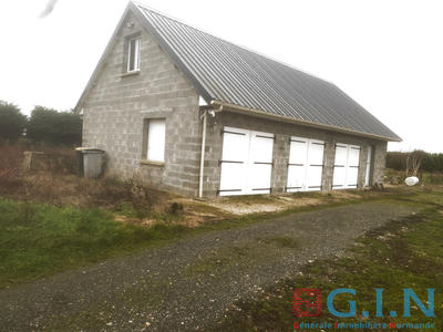 Maison - 99 m² - 6 pièces