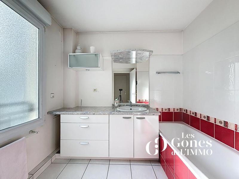 Appartement - 81 m² - 4 pièces