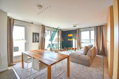 Appartement - 84 m² - 4 pièces