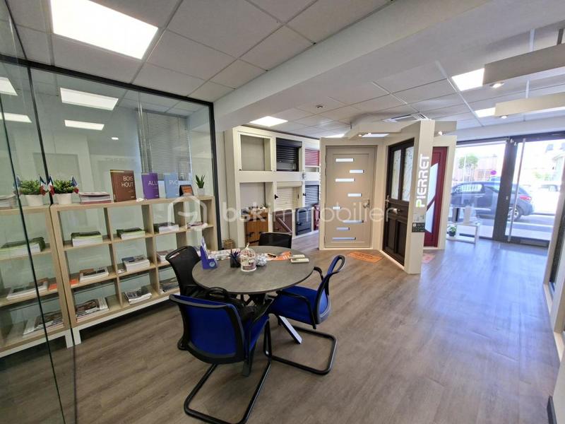 Local commercial - 78 m² - 8 pièces