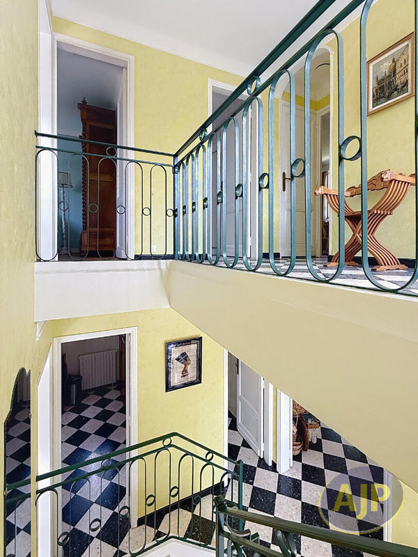 Maison - 145 m² - 6 pièces