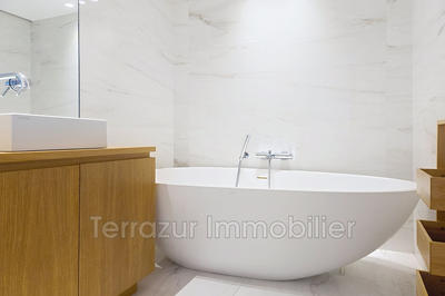 Appartement - 77 m² - 3 pièces