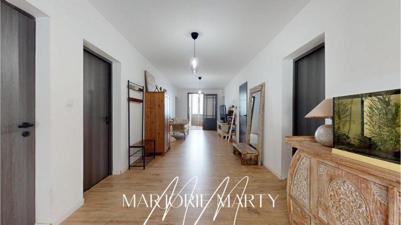 Maison - 269 m² - 9 pièces