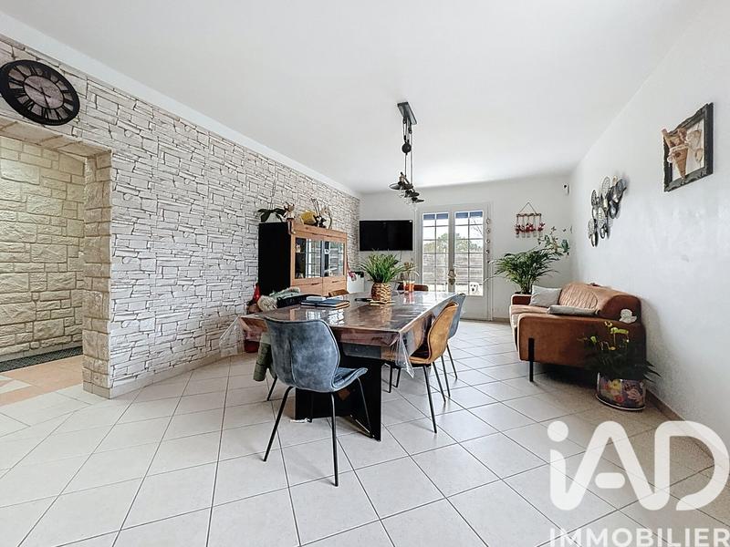 Maison - 214 m² - 8 pièces