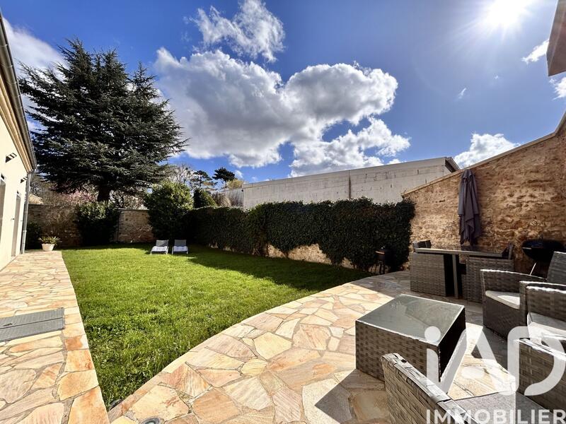 Maison - 140 m² - 7 pièces