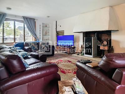 Maison - 228 m² - 8 pièces