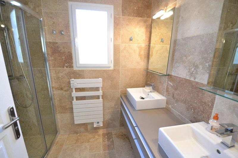 Villa - 186 m² - 6 pièces