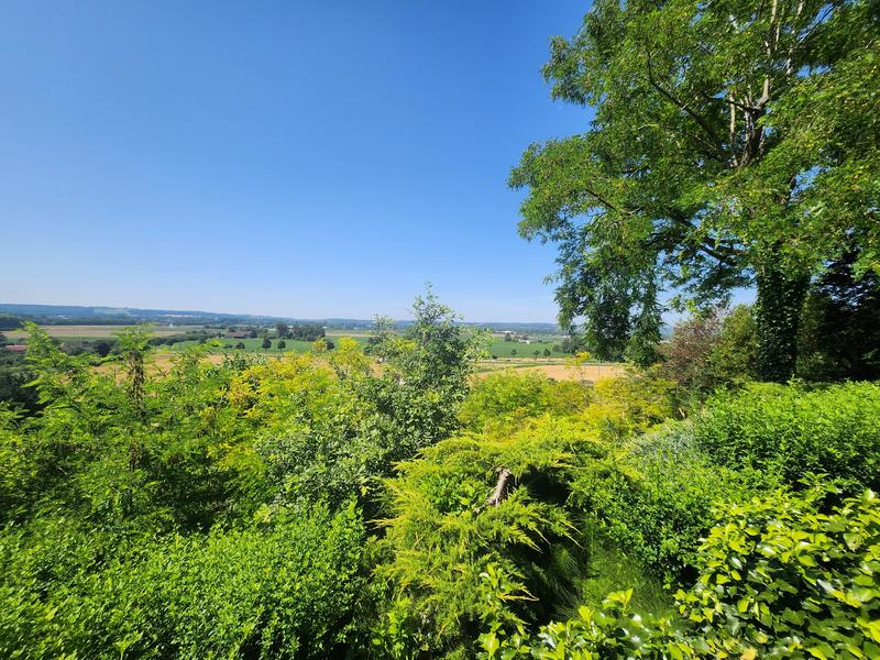 Maison - 230 m² - 10 pièces