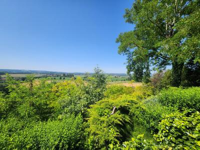 Maison - 230 m² - 10 pièces