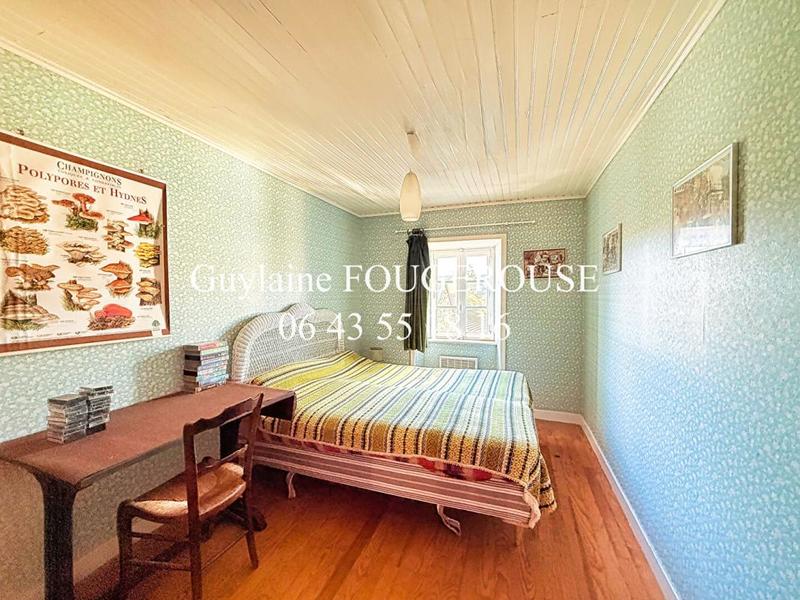 Maison - 202 m² - 7 pièces