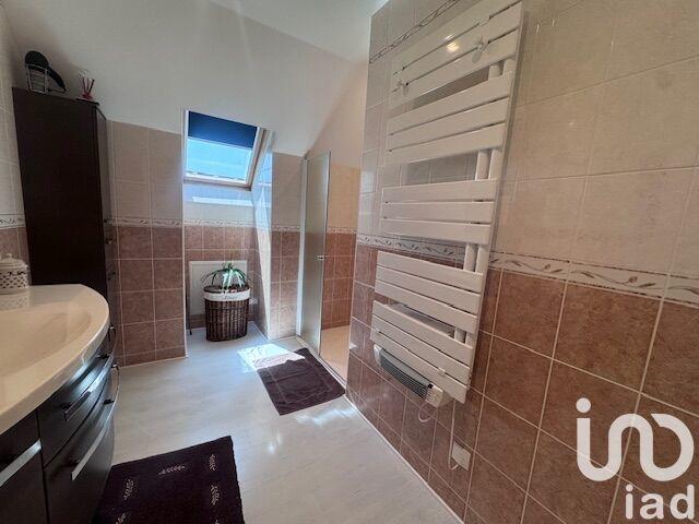 Maison - 205 m² - 7 pièces