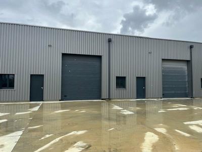 Local d'activité / Entrepôt - 500 m²