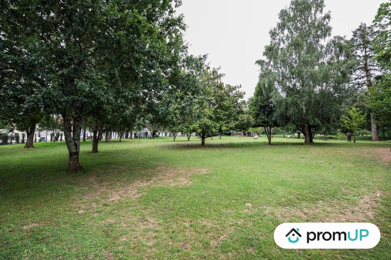 Maison traditionnelle - 210 m² - 6 pièces