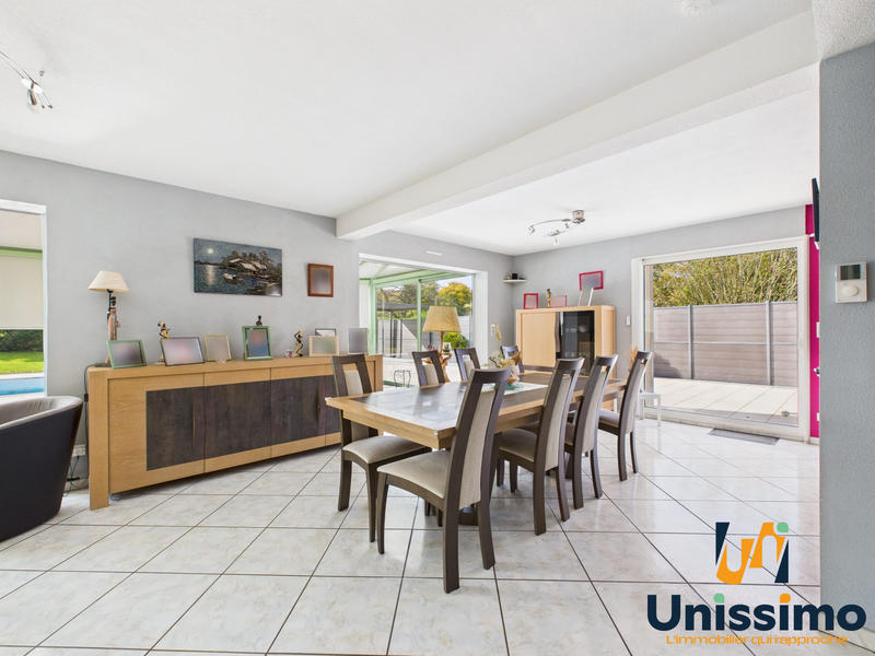 Maison contemporaine - 205 m² - 7 pièces