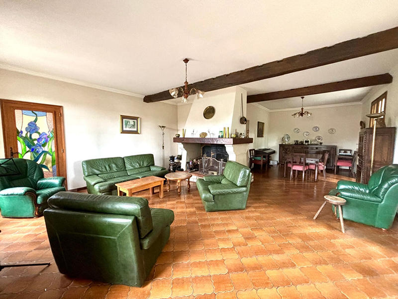 Maison - 265 m² - 7 pièces