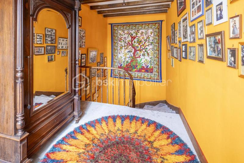 Maison - 400 m² - 10 pièces