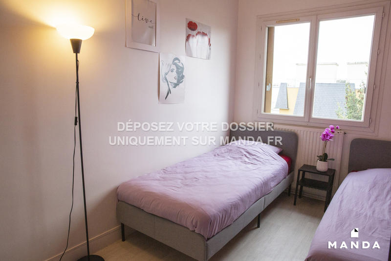 Chambre - 9 m² - 4 pièces