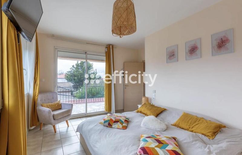 Villa - 181 m² - 7 pièces