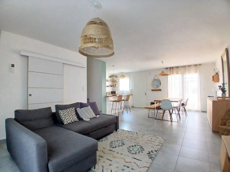 Maison - 90 m² - 4 pièces