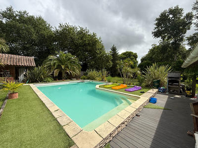 Maison - 150 m² - 1 pièce