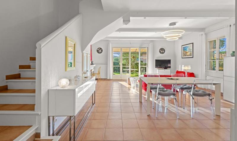 Maison - 93 m² - 4 pièces