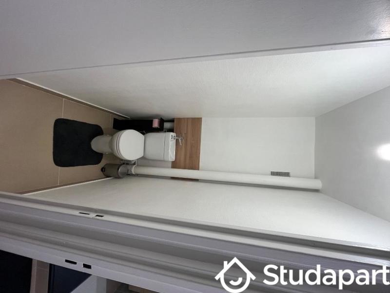 Chambre - 11 m² - 1 pièce