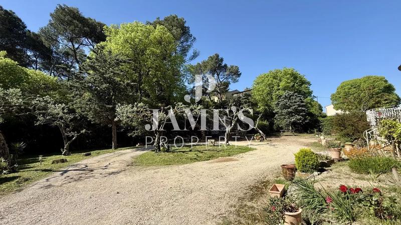 Maison - 130 m² - 4 pièces